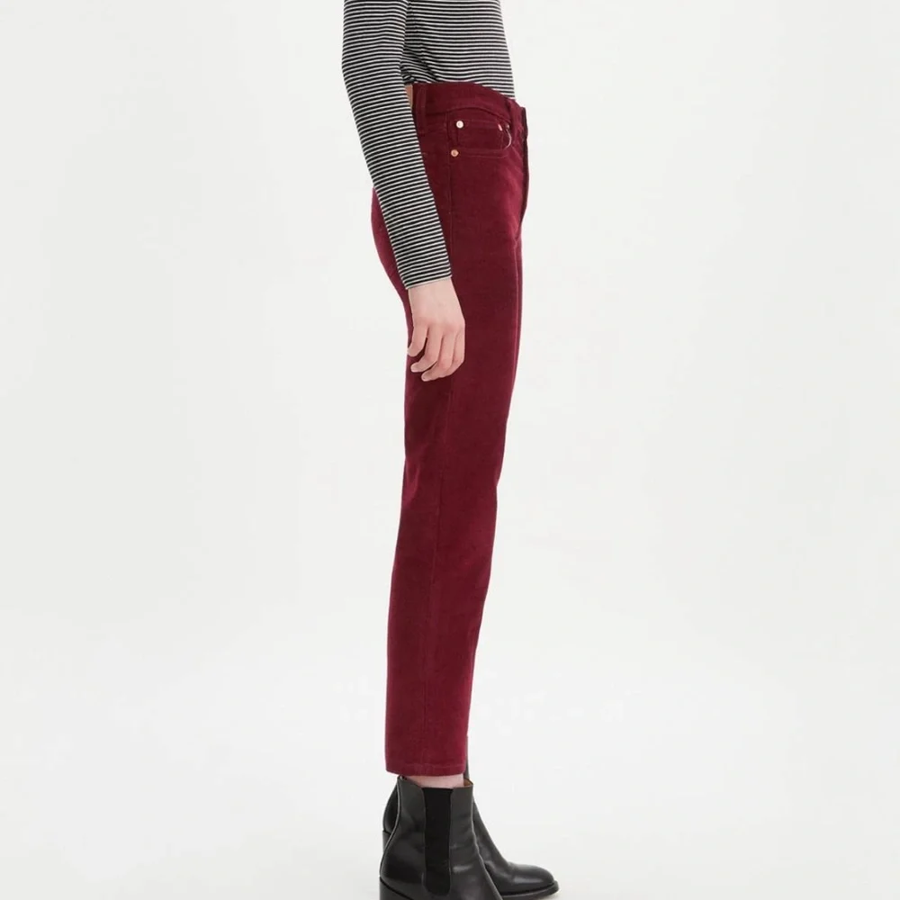 Levi’s Wedgie Straight Fit Corduroy Pants - Picture 3 of 10